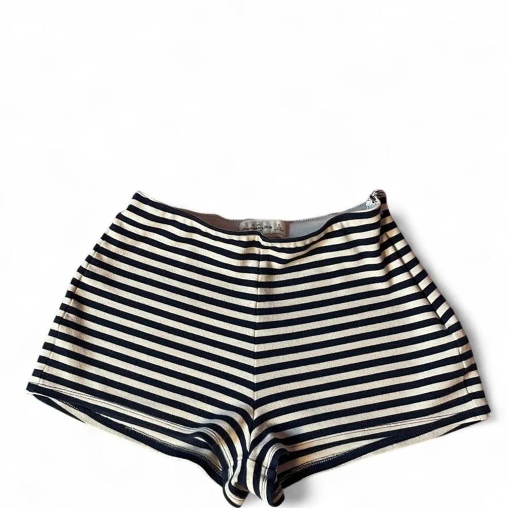 Abercrombie & Fitch navy/white striped shorts